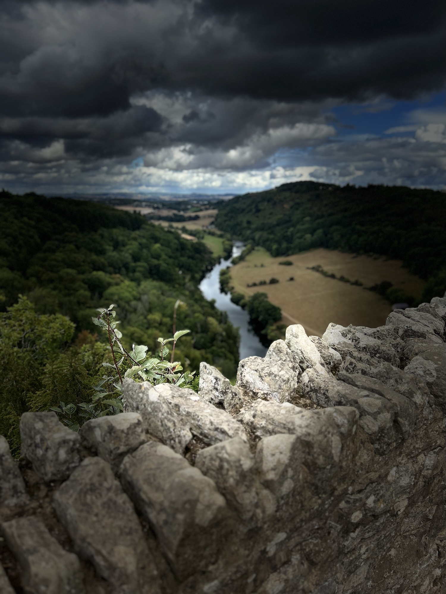 A picture with the camera aimed towards the River as it passes though the boarder or England and Wales